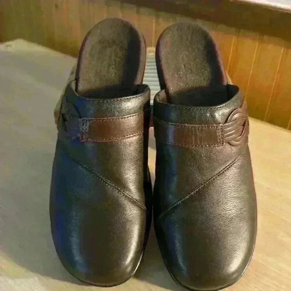 Clark Bendables Brown Leather Round Toe Low Heel Mules